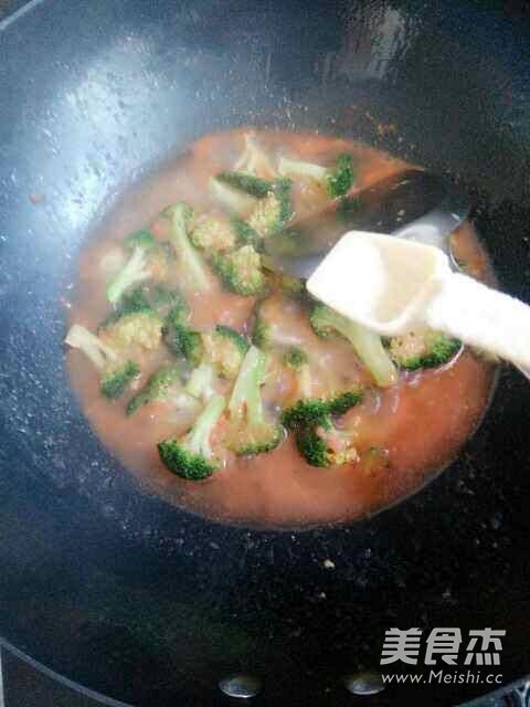 Braised Broccoli in Tomato Sauce recipe