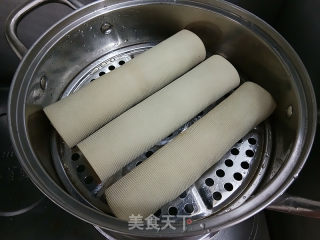 Smoked Bean Curd Meat Roll recipe