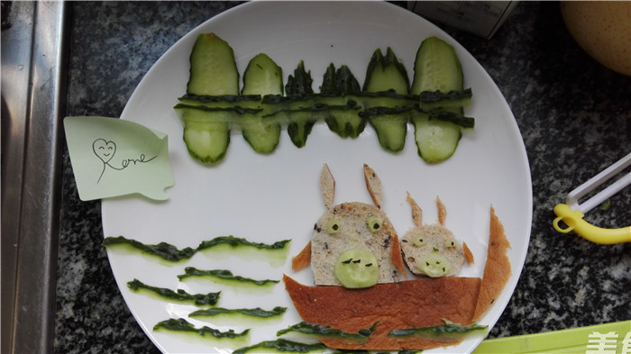 Baby Breakfast Totoro Outing Platter recipe