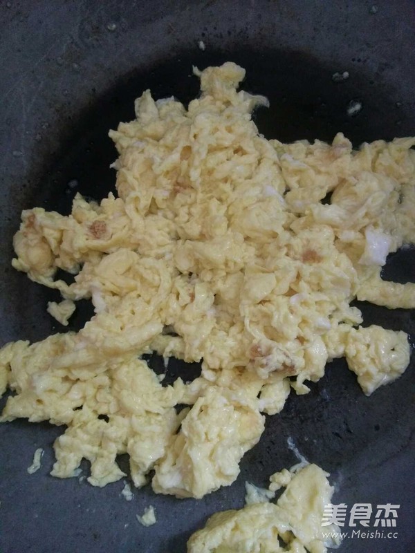 Scrambled Eggs with Tomatoes recipe