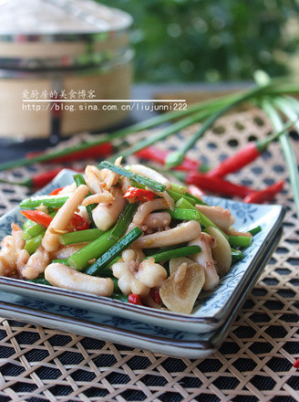 Fried Squid with Leek and Moss recipe