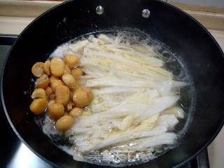 Winter's Nutritious and Delicious "chestnut Braised Cabbage" recipe