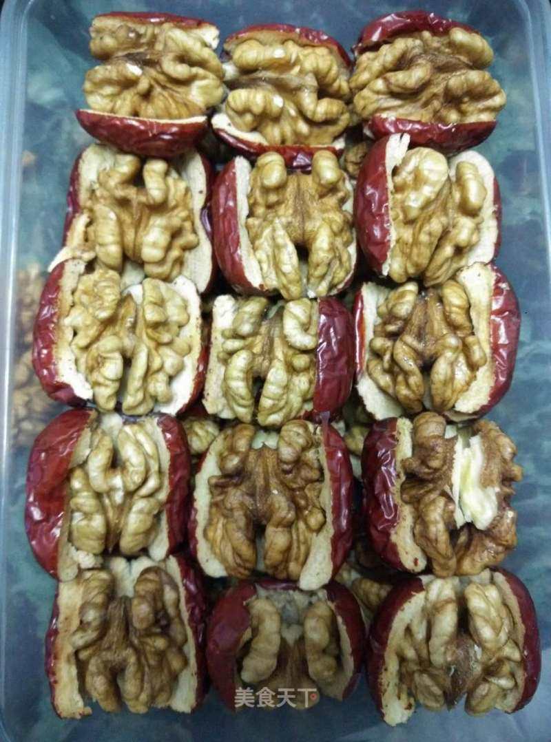 Red Dates with Walnuts recipe