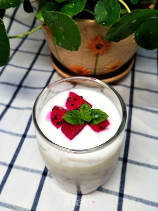 Pitaya Cereal Nut Yogurt Cup recipe