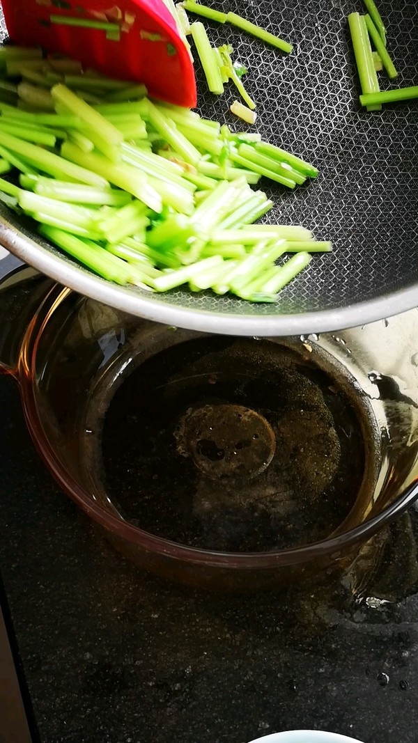 The Boiled Pork Slices Cooked by The Baby Herself recipe