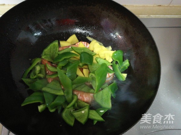 Stir-fried Seafood with Green Pepper recipe