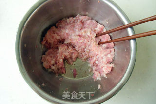 Steamed Meatballs with Lotus Root recipe