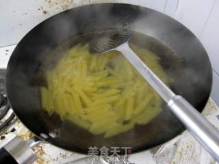 Spaghetti with Shrimp in Tomato Sauce recipe