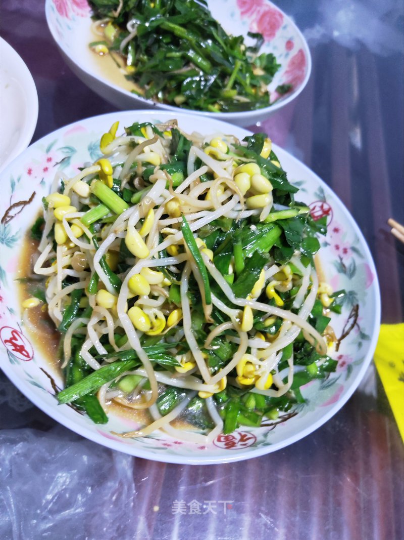 Stir-fried Soy Sprouts with Leek recipe