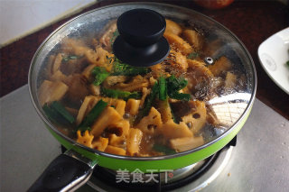 Braised Pork Belly with Lotus Root recipe