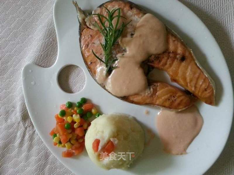 Grilled Salmon with Mashed Potatoes recipe