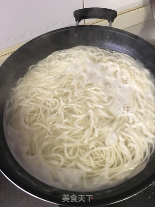 Shrimp and Sea Cucumber Noodles recipe