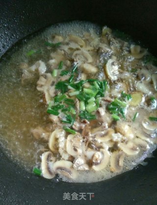 Rice Noodles with Plum Pork and Mushroom recipe