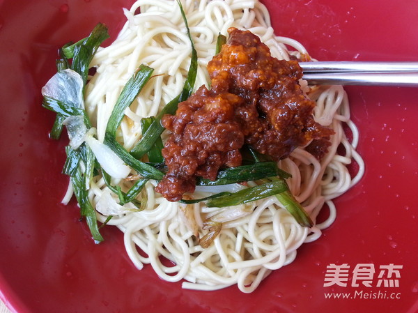 Noodles with Mushroom Meat Sauce recipe