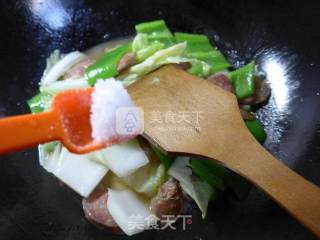 Stir-fried Cabbage with Hot Pepper and Spicy Sausage recipe