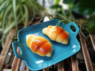 Pineapple Jam Rolls recipe