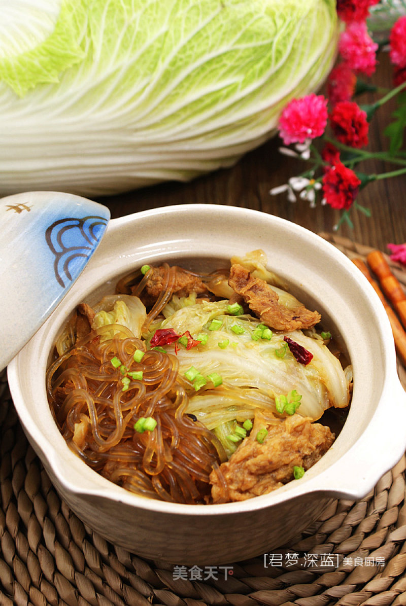 [cabbage and Meat Residue Stewed Vermicelli]—the Warmest and Most Fat-fat Dish in Winter