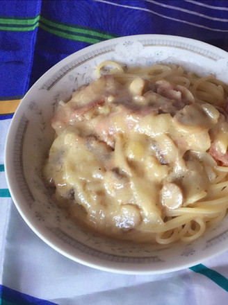 Spaghetti with Creamy Mushrooms and Bacon recipe