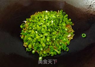 Stir-fried Convolvulus Stalks with Soaked Cowpea recipe