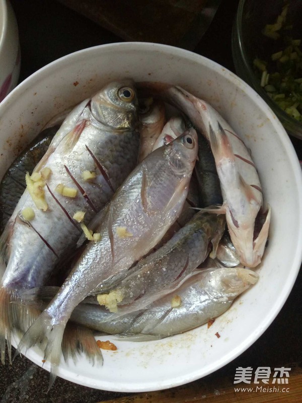 Minced Carp with Chopped Peppers recipe