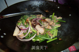 Stir-fried Pork with Garlic Moss recipe
