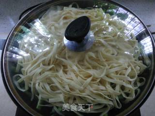 Steamed Noodles with Braised Pork Version recipe