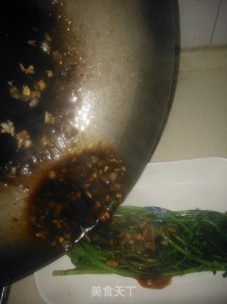 Chrysanthemum in Oyster Sauce recipe