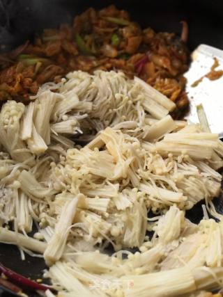 Warm-up Dishes ~ Kimchi (spicy Cabbage) Beef Soup recipe