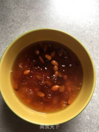 Rock Sugar Wolfberry Peach Gum Mixed with Milk recipe