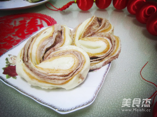 Bean Paste Heart-shaped Buns recipe