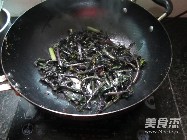 Stir-fried Red Cabbage Moss recipe