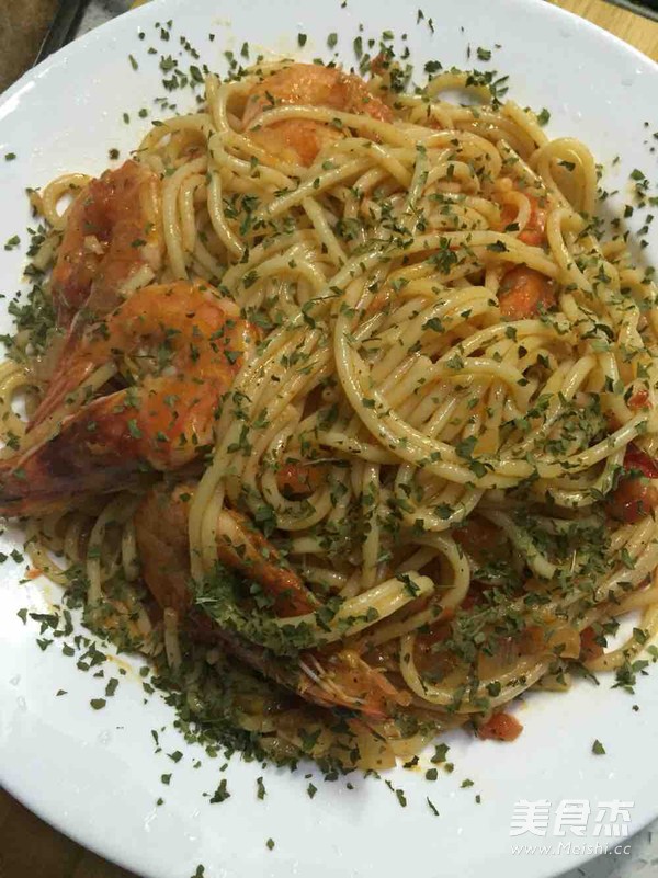 Tomato-based Shrimp Spaghetti recipe