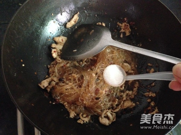 Braised Mung Bean Vermicelli with Chicken Breast recipe