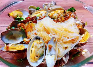 Garlic Microwave Clam Vermicelli #懒人饭# recipe