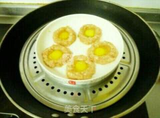 Steamed Meat Cake with Quail Eggs recipe