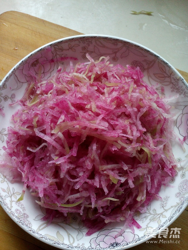 Sweet and Sour Radish Shreds recipe