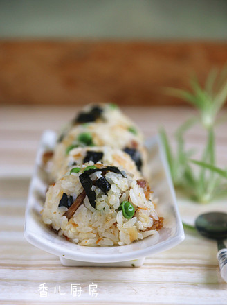Braised Rice with Seaweed and Salted Fish