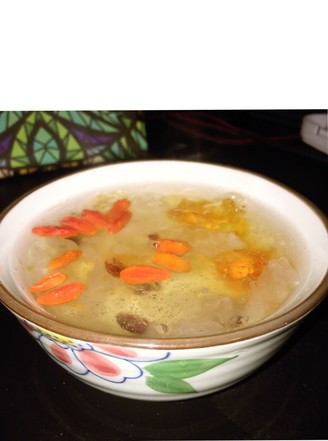 Beauty and Beauty Peach Gel White Fungus Snow Swallow Soup recipe