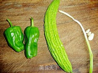 Bitter Gourd and Green Pepper recipe