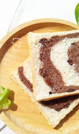 #四节 Baking Competition And是爱吃节# Whole Wheat Cocoa Two-color Toast recipe