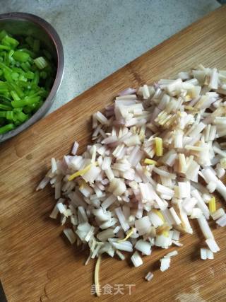 Steamed Dumplings with Celery Stuffing recipe