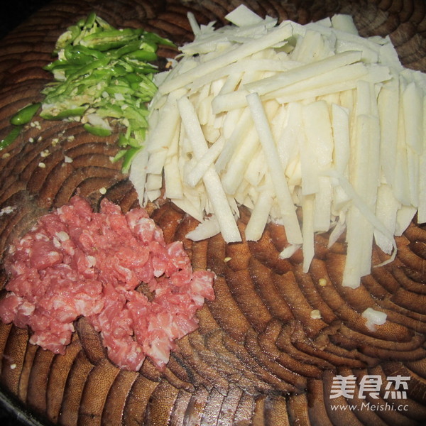 Fried Pork with Cold Potato Shreds recipe