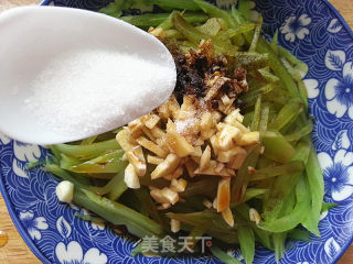 Quick Hand Vegetables-shredded Lettuce Salad recipe