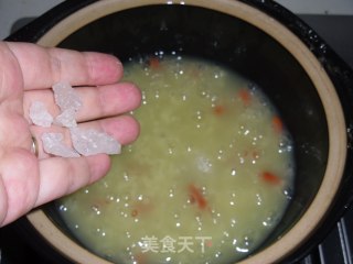 Clearing Away Heat and Relieving Fire-wolfberry Chrysanthemum Porridge recipe