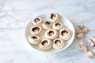 Tricholoma with Bacon and Black Pepper recipe