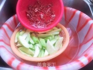 Loofah Stir-fried Shredded Pork recipe
