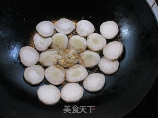 Fried Mushroom with Black Pepper recipe