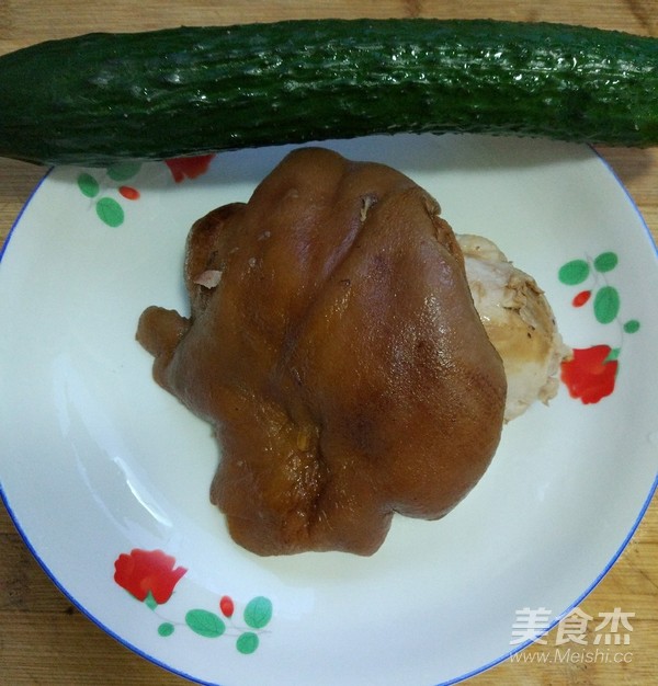 Pork Knuckle with Garlic Sauce recipe