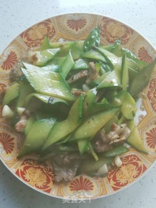 Fried Pork with Cucumber Slices recipe