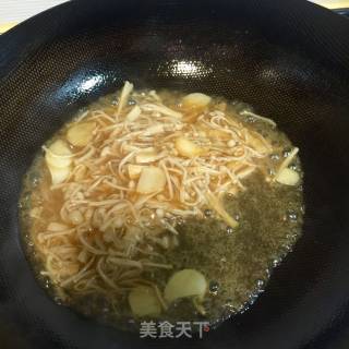 Chinese Cabbage Mixed with Enoki Mushrooms recipe